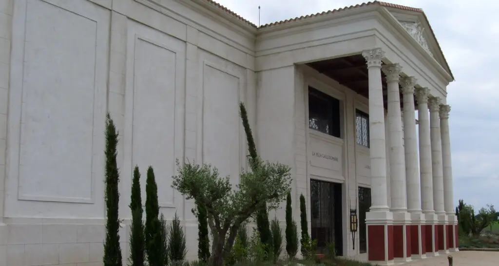 1920x1024-Villa-Gallo-Romaine-02