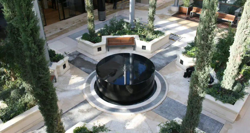 1920x1024-beziers-002