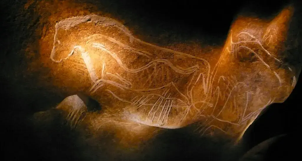 1920x1024-caverne-pont-d-arc-grotte-1