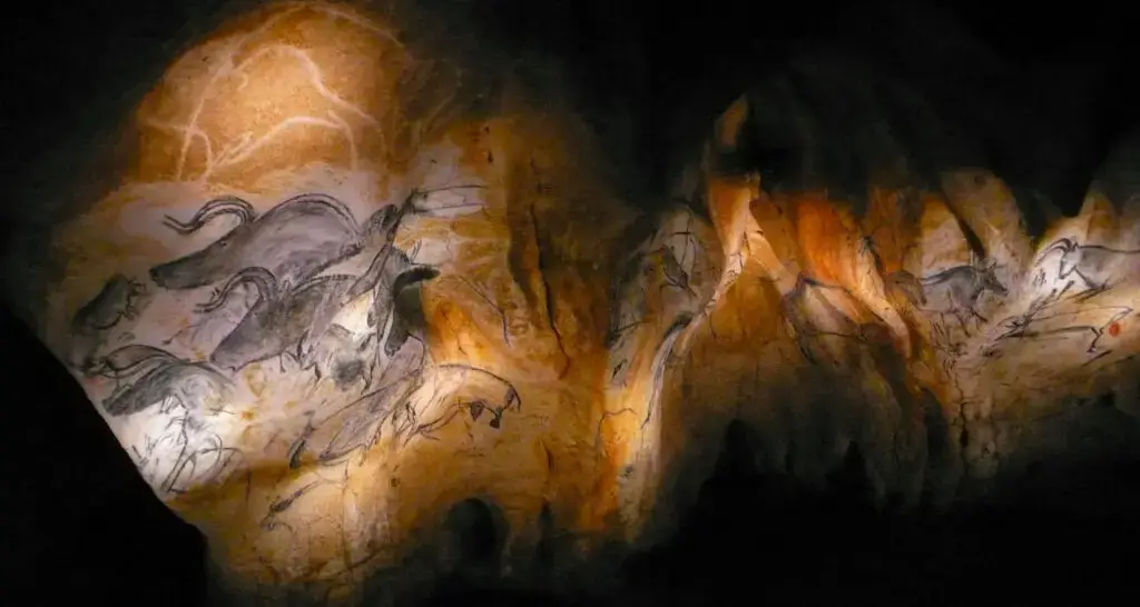 1920x1024-caverne-pont-d-arc-grotte-3