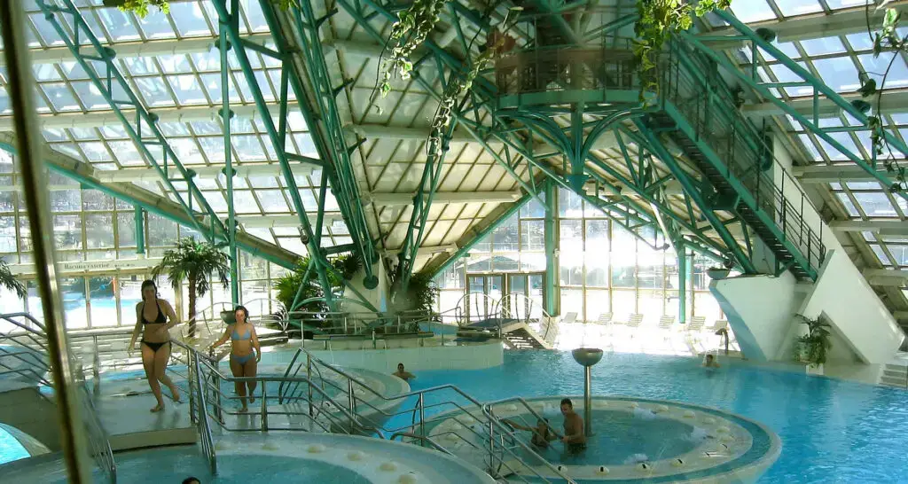 1920x1024-centre-thermaux-andorre-02