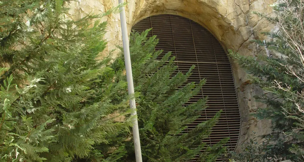 1920x1024-gare-de-monaco-06