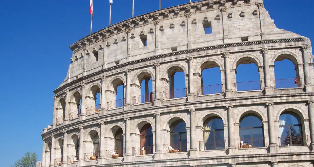 1920x1024-hotel-colosseo-03-1