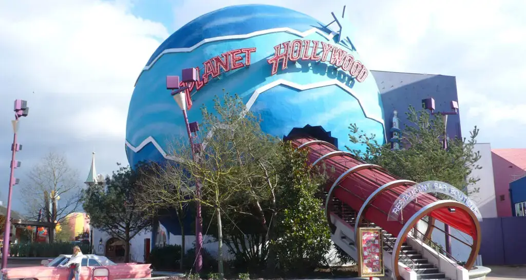 1920x1024-restaurant-planet-hollywood-01